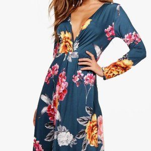 𝅺nwt- Boohoo- Front Floral Balloon Sleeve  Dress